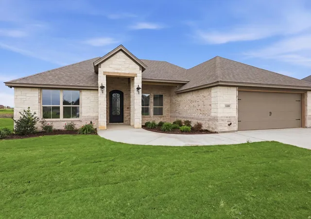 Photo 1 of Single family home for sale at 11605 Caracal Dr, Godley, TX 76044 | MLS# 21231825 | Listing updated on 2026-10-05