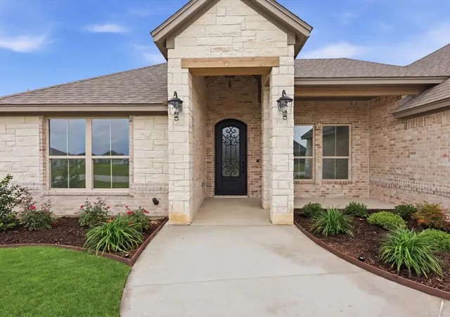 Photo 2 of Single family home for sale at 11605 Caracal Dr, Godley, TX 76044 | MLS# 21231825 | Listing updated on 2026-10-05