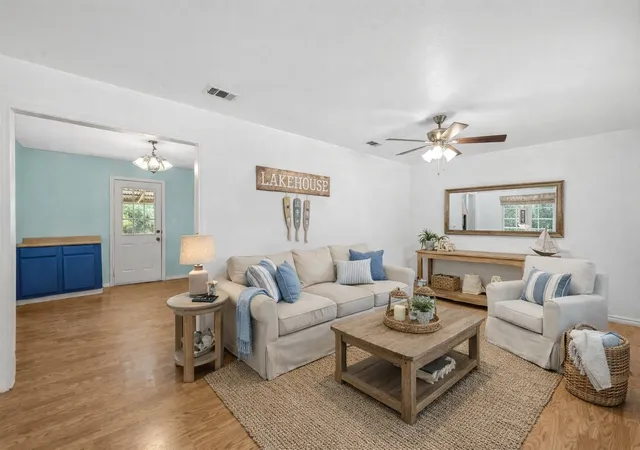 Photo 3 of Single family home for sale at 214 Wildflower Dr, Mabank, TX 75156 | MLS# 21242017 | Listing updated on 2026-09-17