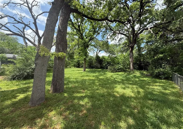 Photo 2 of Single family home for sale at 5408 Sam Calloway Rd, River Oaks, TX 76114 | MLS# 21242070 | Listing updated on 2026-08-28