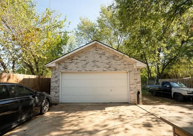 Homes for sale in Irving, TX | 1114 Alexander St, Irving, TX 75061 | MLS# 21242158