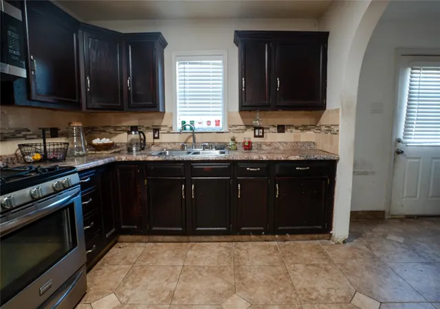 Homes for sale in Irving, TX | 1114 Alexander St, Irving, TX 75061 | MLS# 21242158
