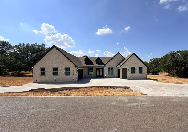 Photo 2 of Single family home for sale at 7016 Westover Dr, Granbury, TX 76049 | MLS# 21240516 | Listing updated on 2026-10-07