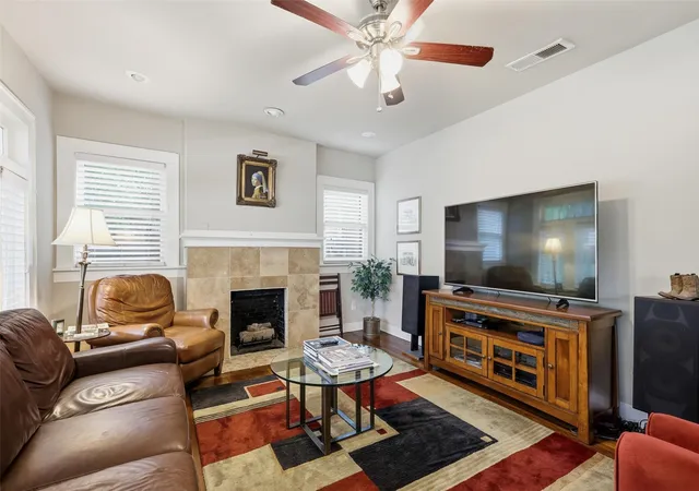 5th image of 1300 Buck Ave, Fort Worth, TX 76110 | MLS# 21241756