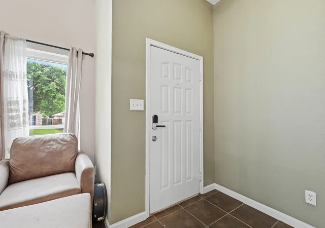5th image of 4217 Broken Arrow Rd, Fort Worth, TX 76137 | MLS# 21240899
