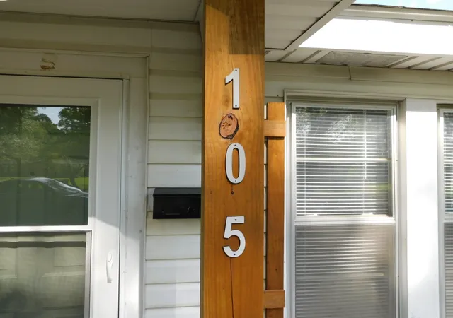 Photo 2 of Single family home for sale at 105 Nw 2nd, Springhill, LA 71075 | MLS# 21242356 | Listing updated on 2026-08-20