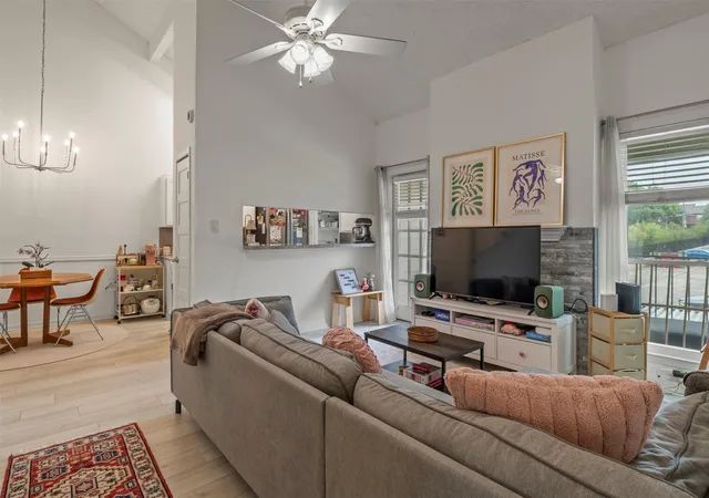 Photo 1 of Condo for sale at 5981 Arapaho Rd #1802, Dallas, TX 75248 | MLS# 21240961 | Listing updated on 2026-07-27