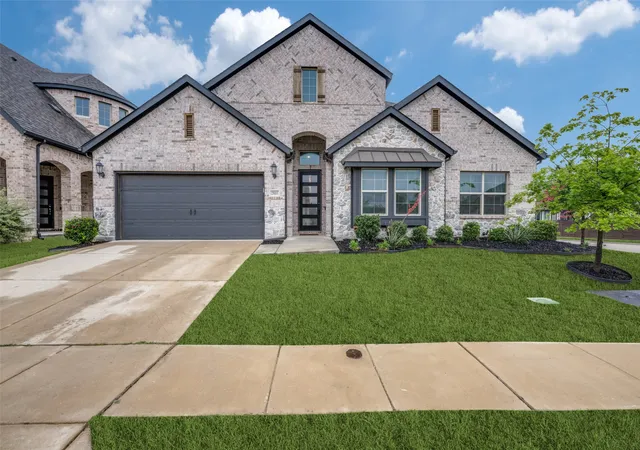 Photo 1 of Single family home for sale at 2801 Bedford Rd, Argyle, TX 76226 | MLS# 21241008 | Listing updated on 2026-09-05