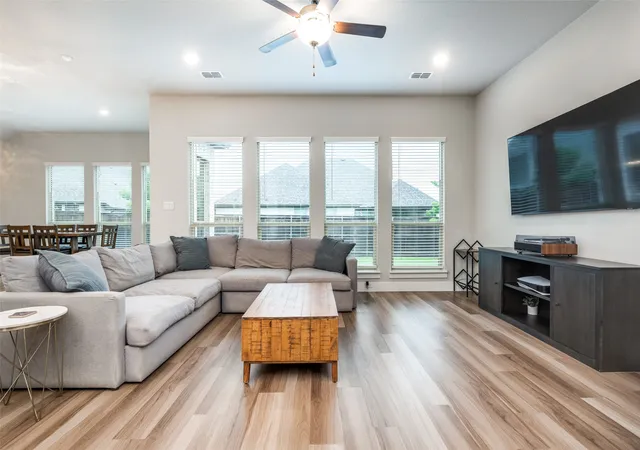 Photo 2 of Single family home for sale at 2801 Bedford Rd, Argyle, TX 76226 | MLS# 21241008 | Listing updated on 2026-09-05