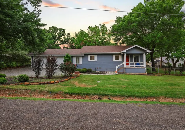 Homes for sale in Pottsboro, TX | 109 Arkansas St, Pottsboro, TX 75076 | MLS# 21242429