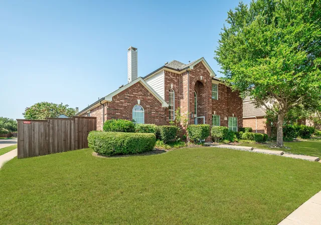 Homes for sale in Allen, TX | 1632 Clear Springs Dr, Allen, TX 75002 | MLS# 21242161