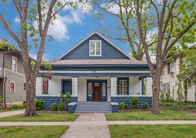 Photo 1 of Single family home for sale at 1810 5th Ave, Fort Worth, TX 76110 | MLS# 21241436 | Listing updated on 2026-09-01