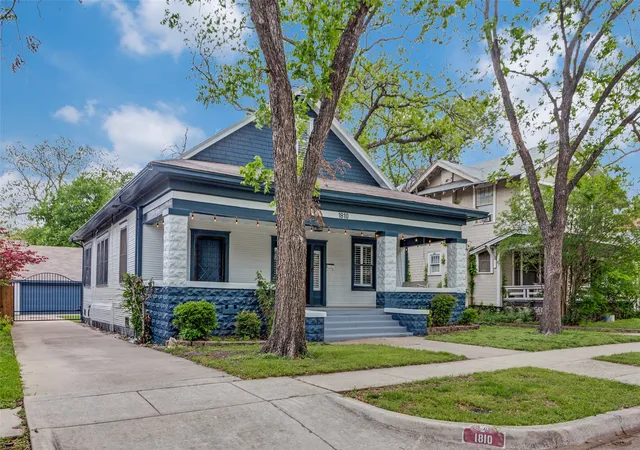 Photo 2 of Single family home for sale at 1810 5th Ave, Fort Worth, TX 76110 | MLS# 21241436 | Listing updated on 2026-09-01
