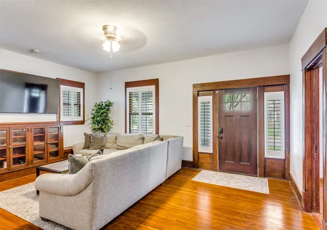 Photo 2 of Single family home for sale at 1810 5Th Ave, Fort Worth, TX 76110 | MLS# 21241436 | Listing updated on 2026-09-01