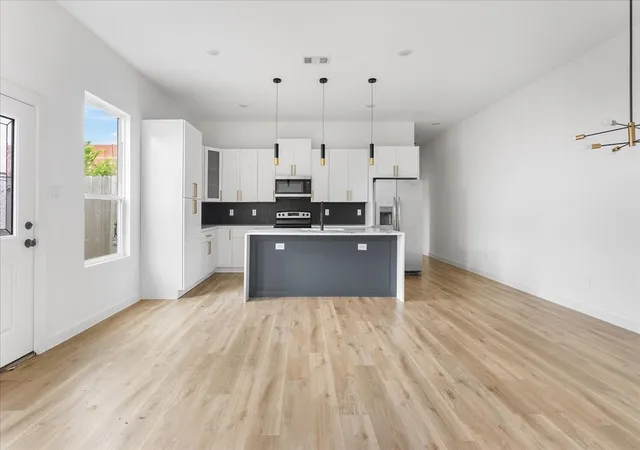 Photo 3 of Single family home for sale at 5223 Colonial Ave, Dallas, TX 75215 | MLS# 21242540 | Listing updated on 2026-07-06
