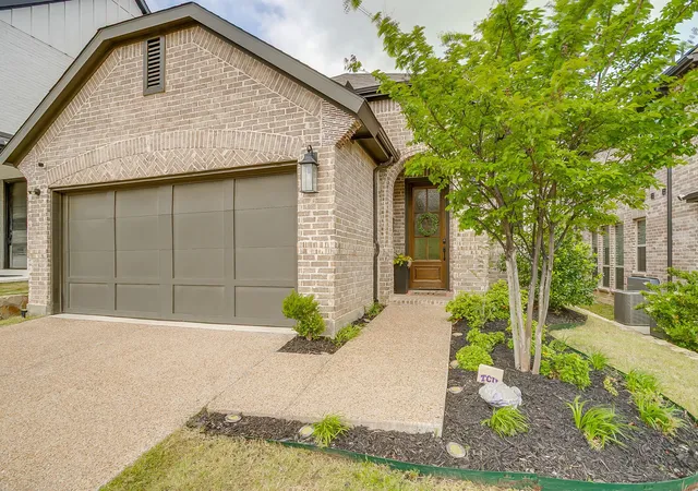 Photo 3 of Single family home for sale at 4817 Iron Club Ln, Carrollton, TX 75010 | MLS# 21241953 | Listing updated on 2026-08-27