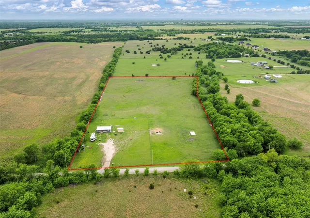 Photo 1 of Land for sale at 2722 County Road 4301, Greenville, TX 75401 | MLS# 21240607 | Listing updated on 2026-07-28