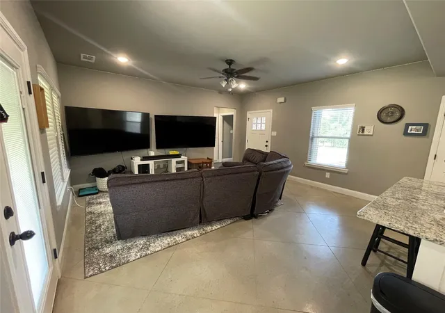 Homes for sale in Weatherford, TX | 108 Ronnie Ln, Weatherford, TX 76088 | MLS# 21242678