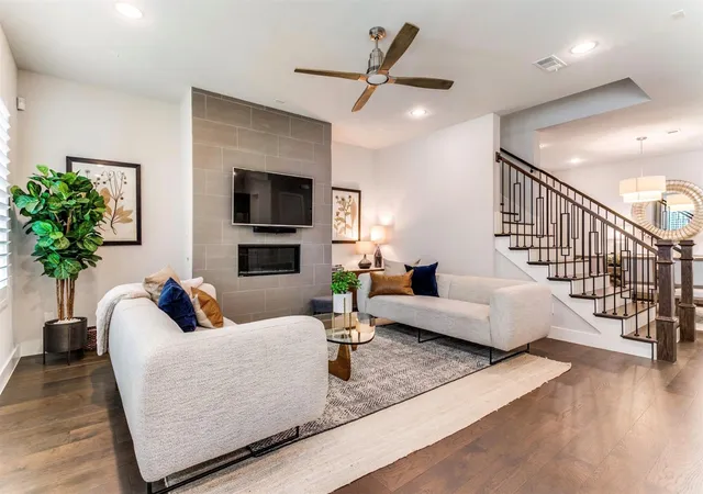 Photo 2 of Single family home for sale at 4107 Entrada Wy, Dallas, TX 75219 | MLS# 21232980 | Listing updated on 2026-07-15