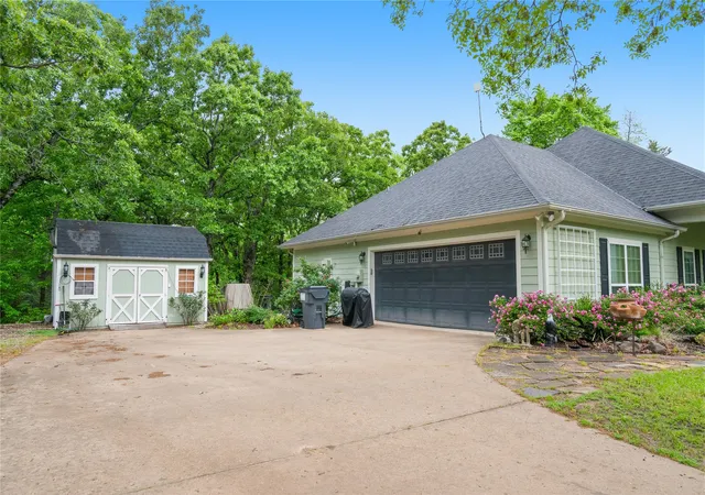 Photo 3 of Single family home for sale at 220 Rs County Road 4263, Emory, TX 75440 | MLS# 21242744 | Listing updated on 2026-10-07