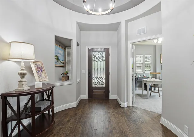 Photo 4 of Single family home for sale at 1004 Tara Dr, Burleson, TX 76028 | MLS# 21237739 | Listing updated on 2026-09-15