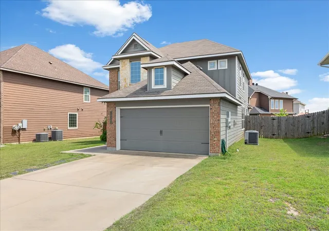 Photo 3 of Single family home for sale at 10205 Mickler Ln, Waco, TX 76708 | MLS# 21242759 | Listing updated on 2026-07-19