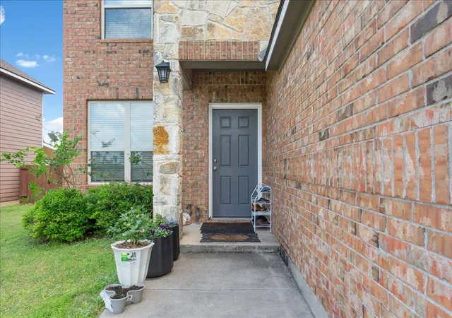 Photo 3 of Single family home for sale at 10205 Mickler Ln, Waco, TX 76708 | MLS# 21242759 | Listing updated on 2026-07-19