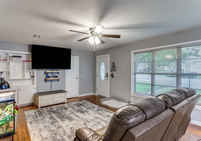 Homes for sale in Bowie, TX | 501 Lindsey St, Bowie, TX 76230 | MLS# 21239961