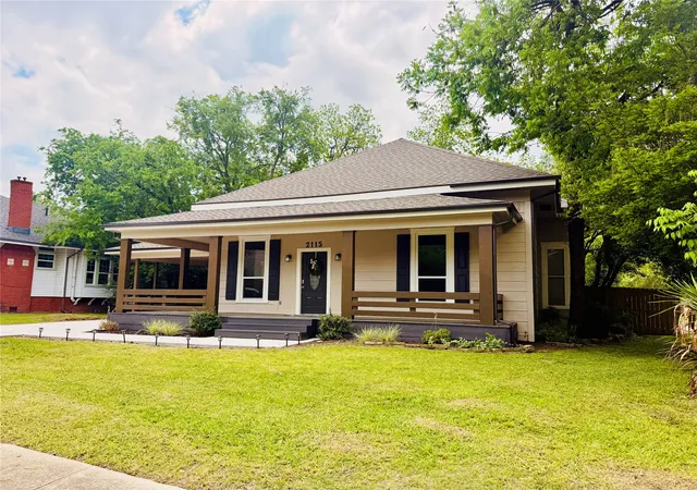 Homes for sale in Greenville, TX | 2115 Walworth St, Greenville, TX 75401 | MLS# 21240790