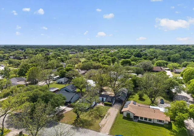 Homes for sale in Cleburne, TX | 614 Bellevue Dr, Cleburne, TX 76033 | MLS# 21213695