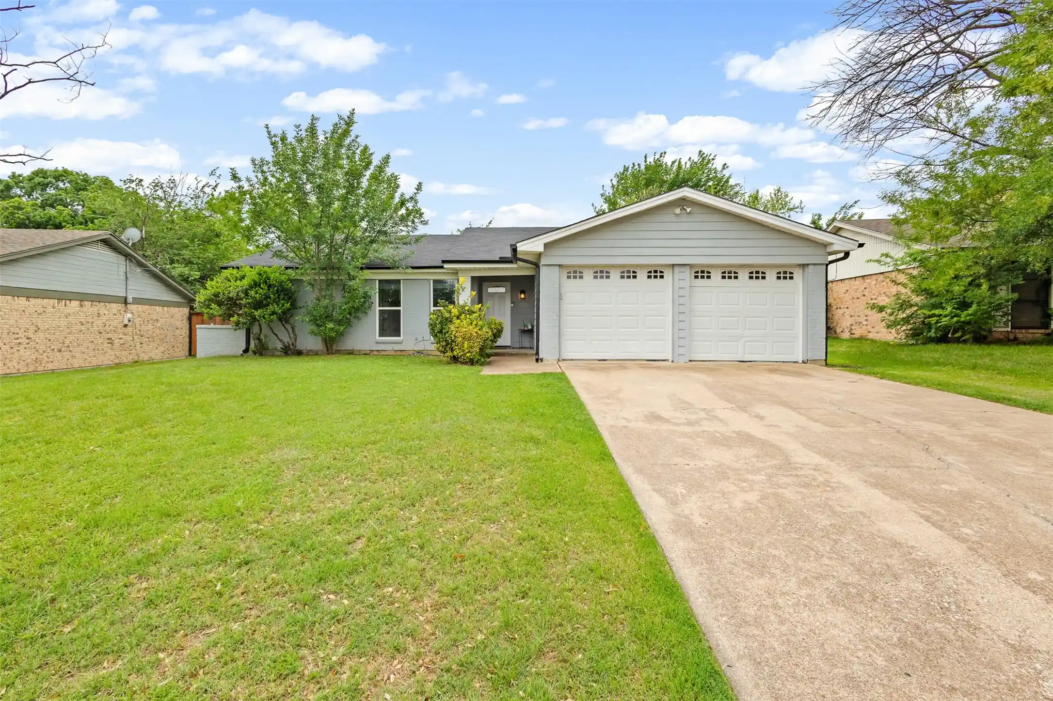 Photo 1 of Single family home for sale at 6808 Woodway Dr, Fort Worth, TX 76133 | MLS# 21238861 | Listing updated on 2026-10-12