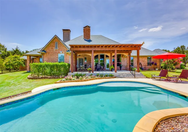 Photo 3 of Single family home for sale at 821 Fm 406, Denison, TX 75020 | MLS# 21237305 | Listing updated on 2026-09-28