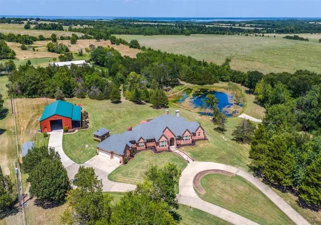 Photo 2 of Single family home for sale at 821 Fm 406, Denison, TX 75020 | MLS# 21237305 | Listing updated on 2026-09-28