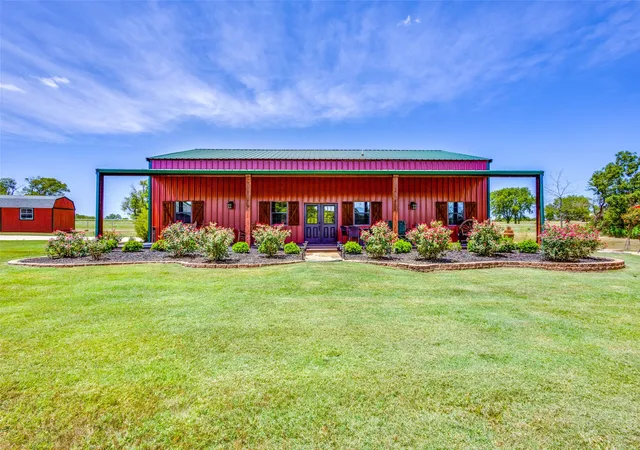 Photo 3 of Single family home for sale at 821 Fm 406, Denison, TX 75020 | MLS# 21237305 | Listing updated on 2026-09-28