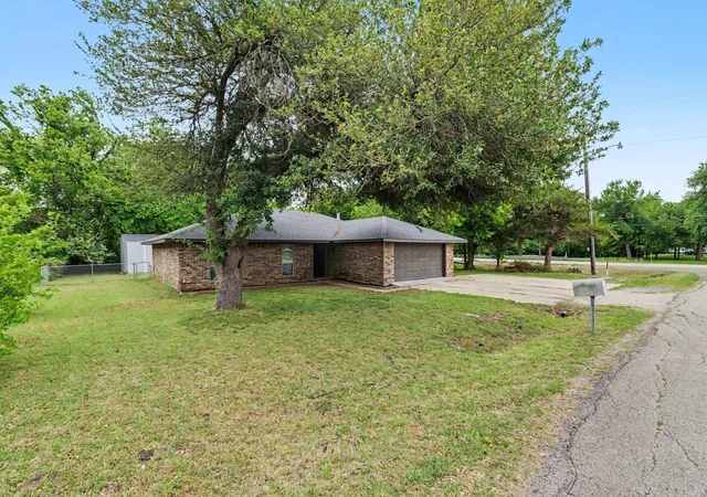 Homes for sale in Trenton, TX | 100 Pecan Cir, Trenton, TX 75490 | MLS# 21239409