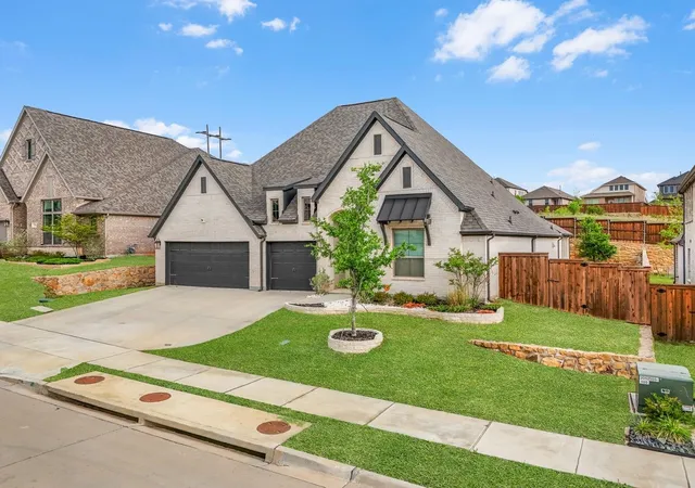 Photo 2 of Single family home for sale at 172 Buffalo Blvd, Rhome, TX 76078 | MLS# 21238131 | Listing updated on 2026-09-06