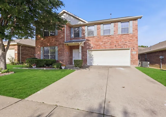 Photo 2 of Sale Pending at 4328 Highgate Rd, Fort Worth, TX 76244 | MLS# 21217515 | Listing updated on 2026-07-22