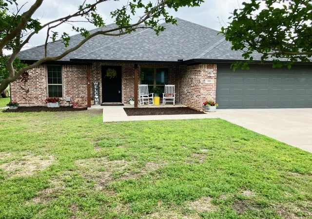 Homes for sale in Savoy, TX | 101 E Whitewright Rd, Savoy, TX 75479 | MLS# 21243036