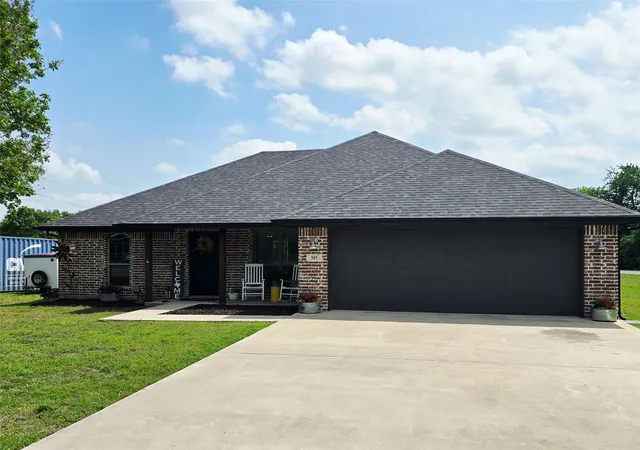 Homes for sale in Savoy, TX | 101 E Whitewright Rd, Savoy, TX 75479 | MLS# 21243036