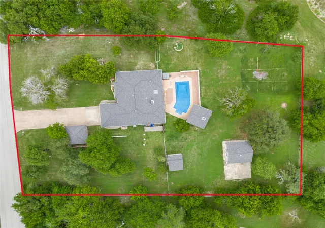 Photo 1 of Sale Pending at 710 Upper Denton Rd, Weatherford, TX 76085 | MLS# 21242538 | Listing updated on 2026-07-21