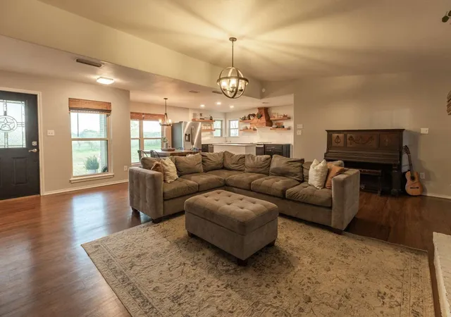 Photo 4 of Single family home for sale at 3999 County Road 2408, Winnsboro, TX 75494 | MLS# 21243063 | Listing updated on 2026-07-10