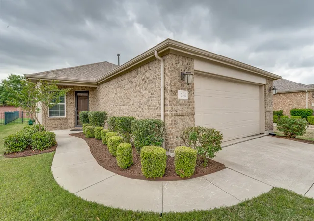 Homes for sale in Frisco, TX | 2313 Beachfront Dr, Frisco, TX 75036 | MLS# 21239816