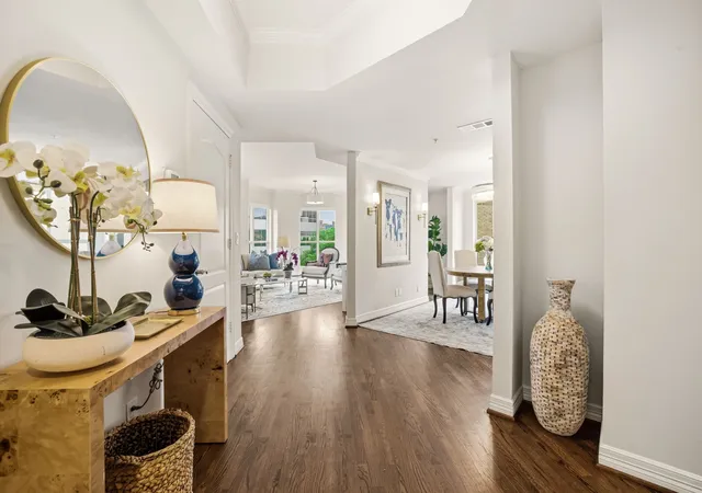 Photo 2 of Condo for sale at 3401 Lee Pkwy #402, Dallas, TX 75219 | MLS# 21242627 | Listing updated on 2026-09-22