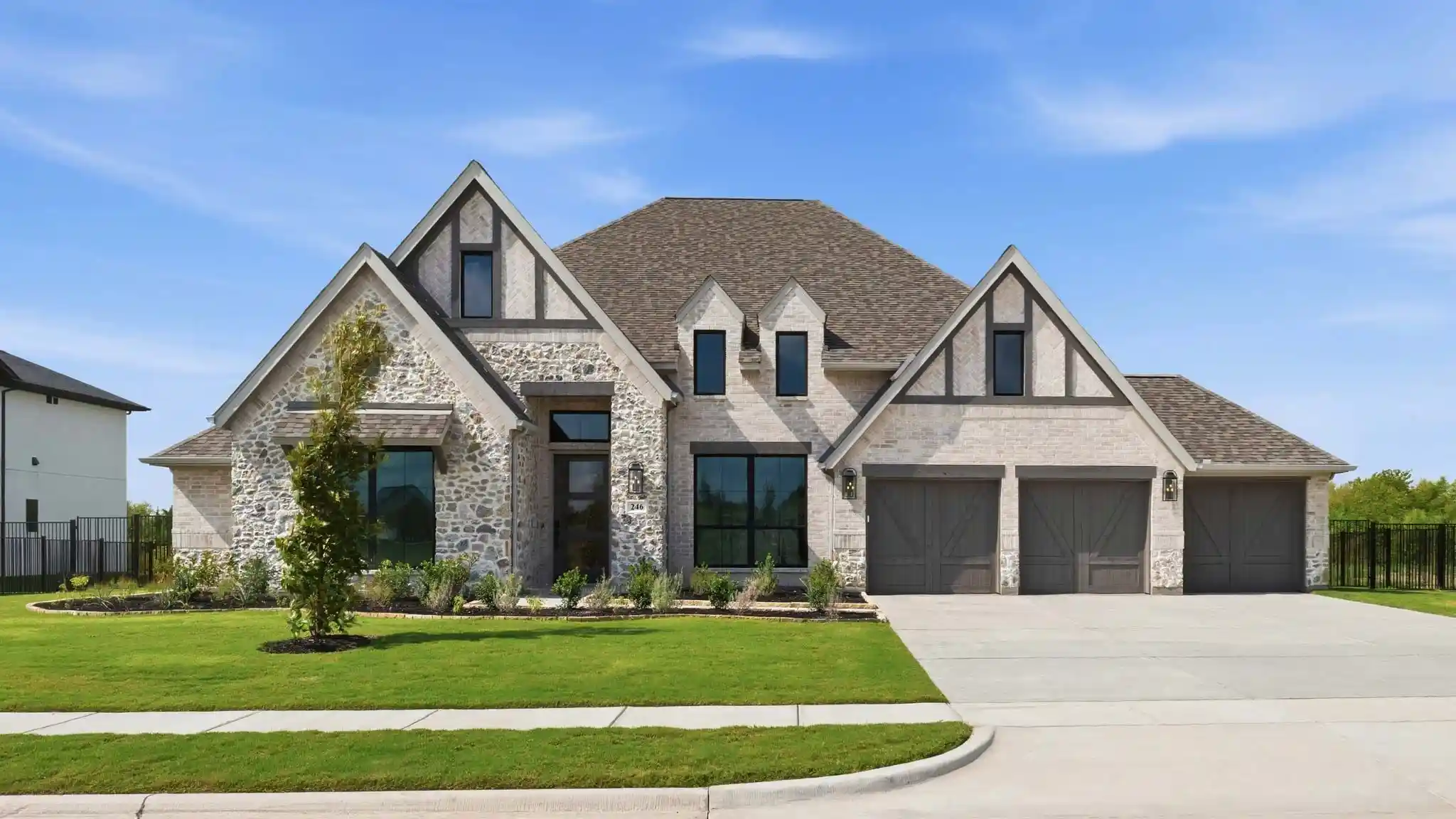 Photo 1 of Single family home for sale at 246 Chesterfield Ln, Heath, TX 75032 | MLS# 21243132 | Listing updated on 2026-10-28