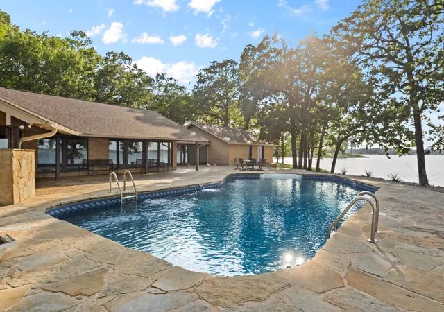 Homes for sale in Pittsburg, TX | 360 County Road 2136, Pittsburg, TX 75686 | MLS# 21242051