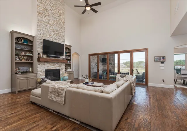 Homes for sale in Lucas, TX | 835 Bentwater Dr, Lucas, TX 75002 | MLS# 21243160