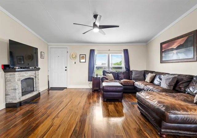 Photo 3 of Sale Pending at 8425 Brahma Dr, Justin, TX 76247 | MLS# 21242137 | Listing updated on 2026-09-30