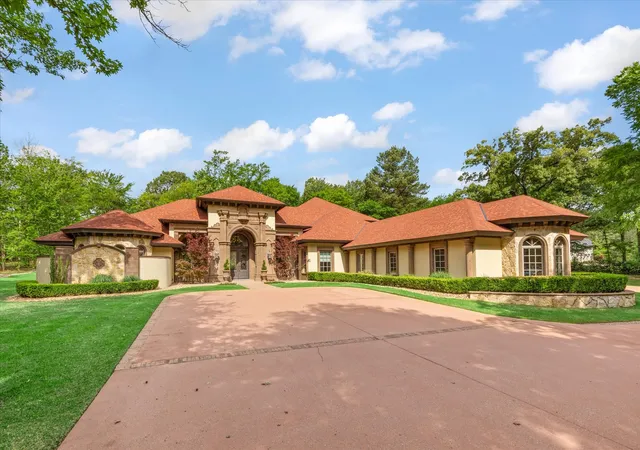 Homes for sale in Longview, TX | 3705 Champions Ridge Ln, Longview, TX 75605 | MLS# 21243226