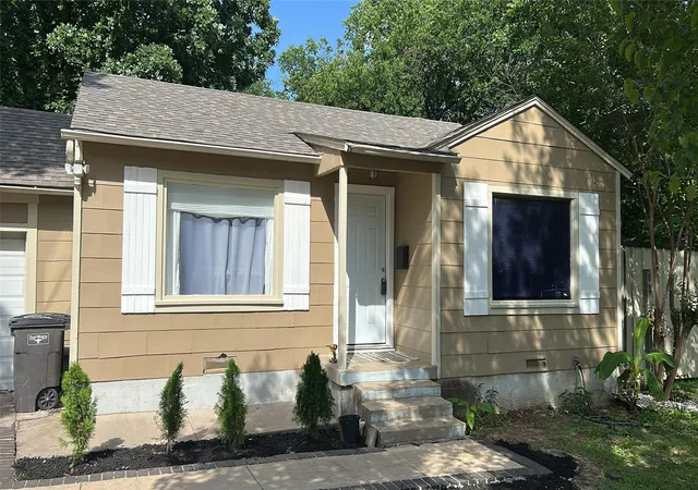Photo 3 of Sale Pending at 4654 Dilworth Ct, Fort Worth, TX 76116 | MLS# 21242096 | Listing updated on 2026-07-20