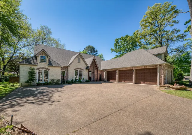 Homes for sale in Bullard, TX | 102 Dogwood Lakes Cir, Bullard, TX 75757 | MLS# 21243070